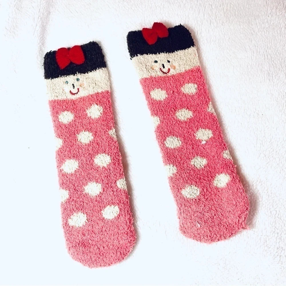 NWT LITTLE GIRL and BEAVER Gift Socks - 3D Fluffy Thick Warm Winter Socks M 5-10